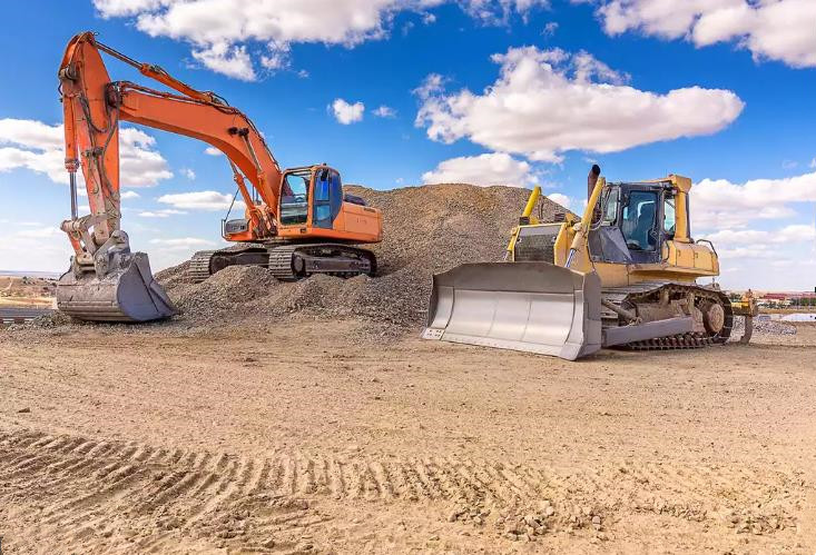 ¿Cuál es la diferencia entre excavadora y bulldozer?
